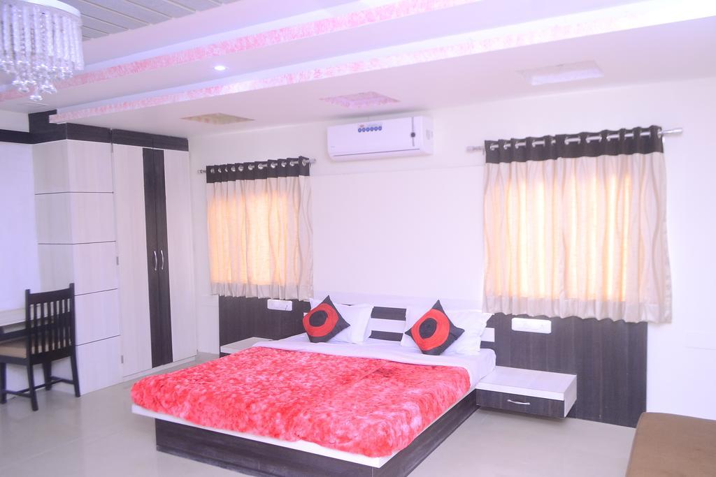 Hotel Samridhi Udaipur Habitación foto